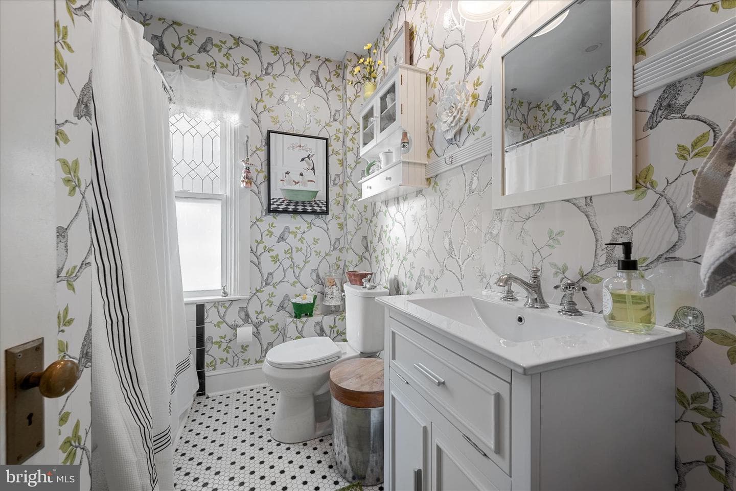 312 W Cecil Street photo 27