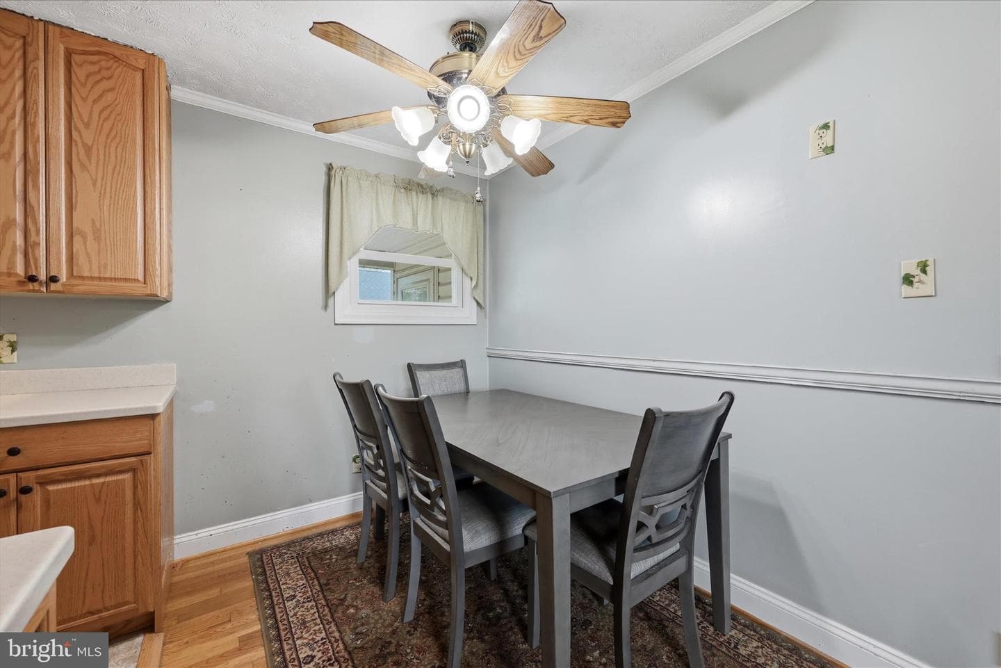 433 Beechcroft Road photo 10
