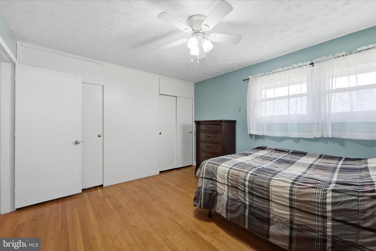 433 Beechcroft Road photo 21
