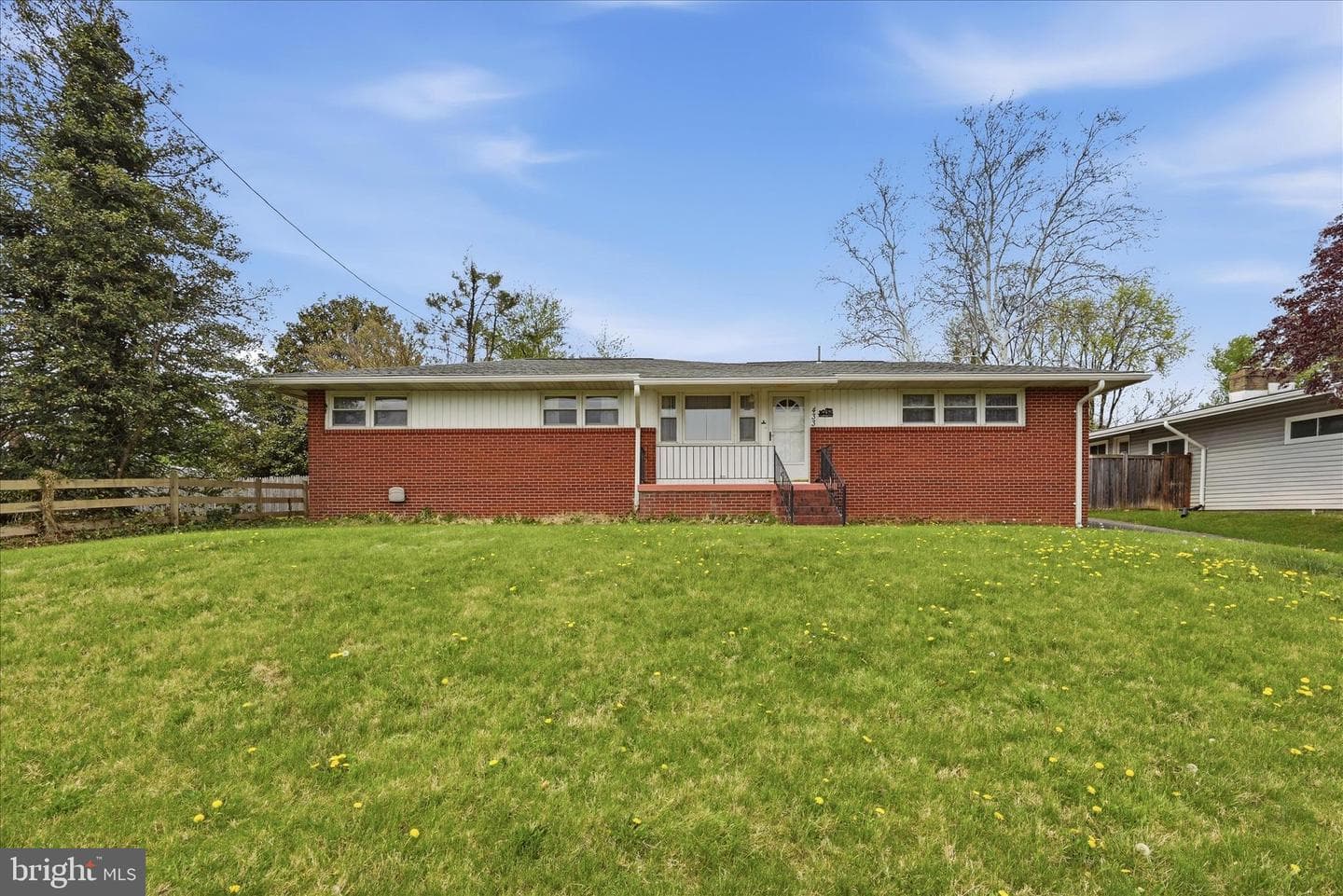433 Beechcroft Road photo 39