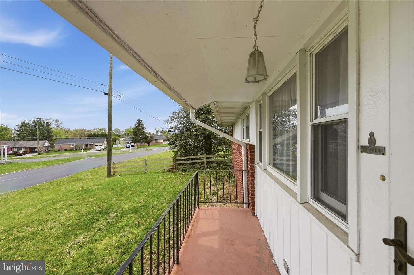 433 Beechcroft Road photo 5
