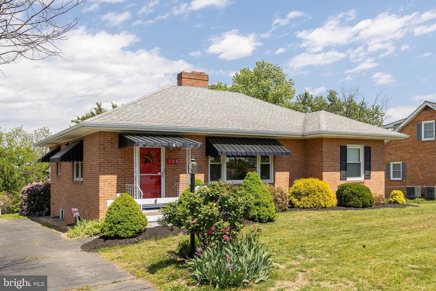 328 Longview Avenue, Winchester