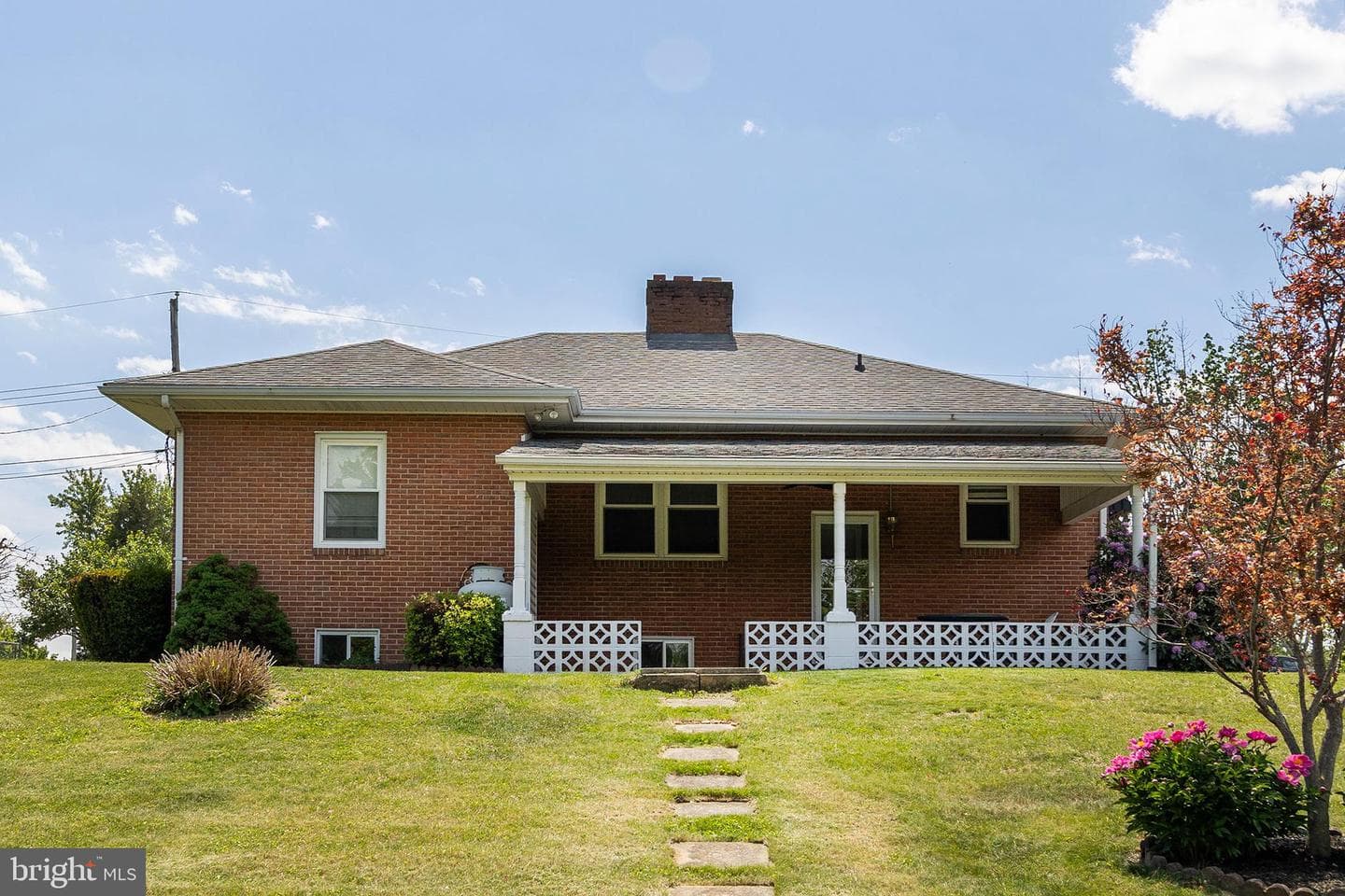 328 Longview Avenue photo 7
