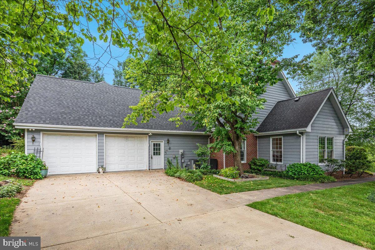 769 Seldon Drive photo 37