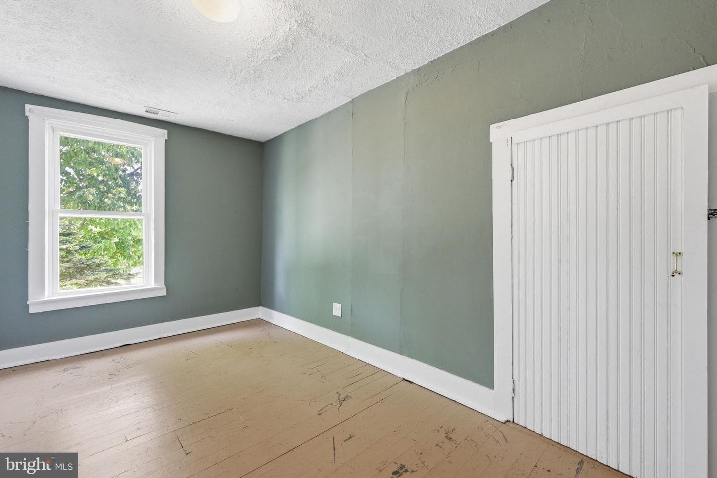 802 E Cork Street photo 26