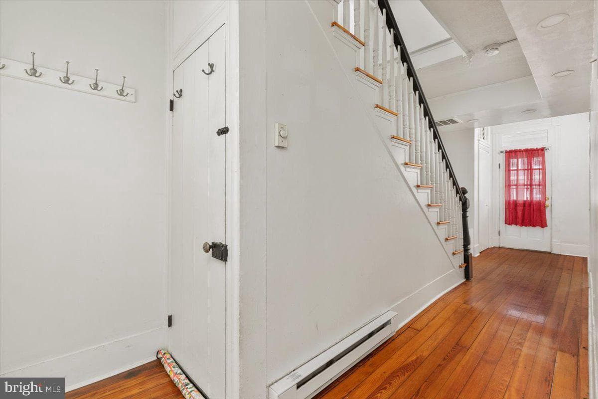 307 E Piccadilly Street photo 16