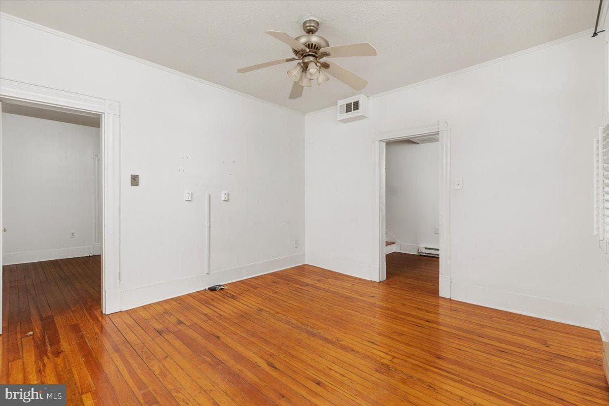 307 E Piccadilly Street photo 5