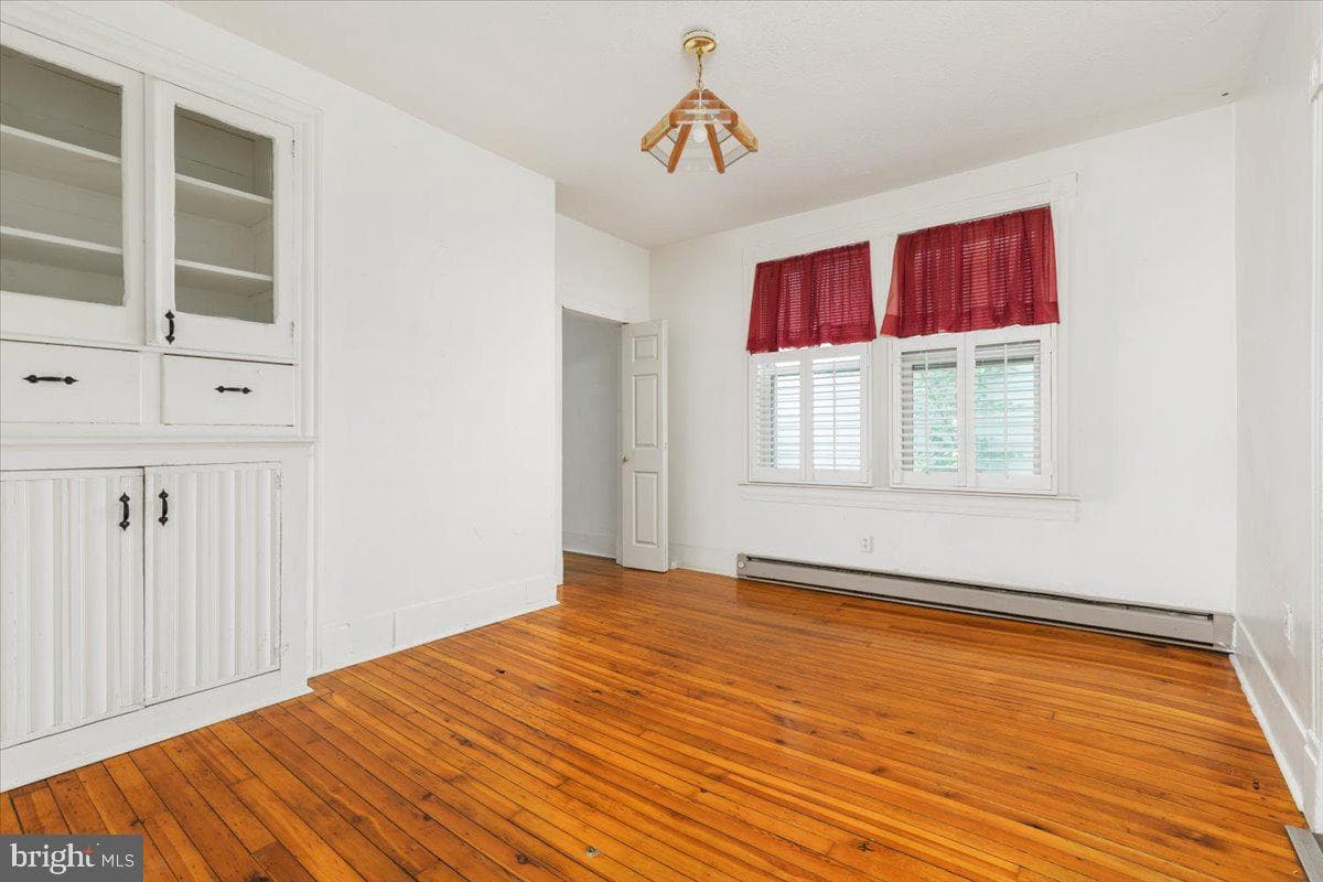307 E Piccadilly Street photo 9