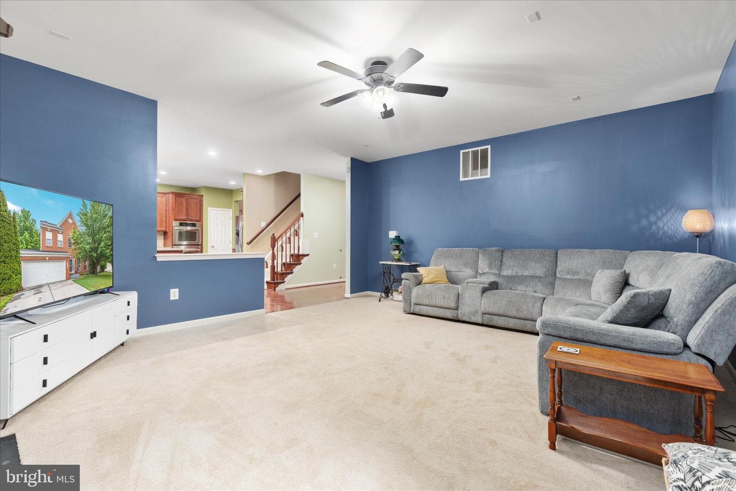 660 Beehive Way photo 5