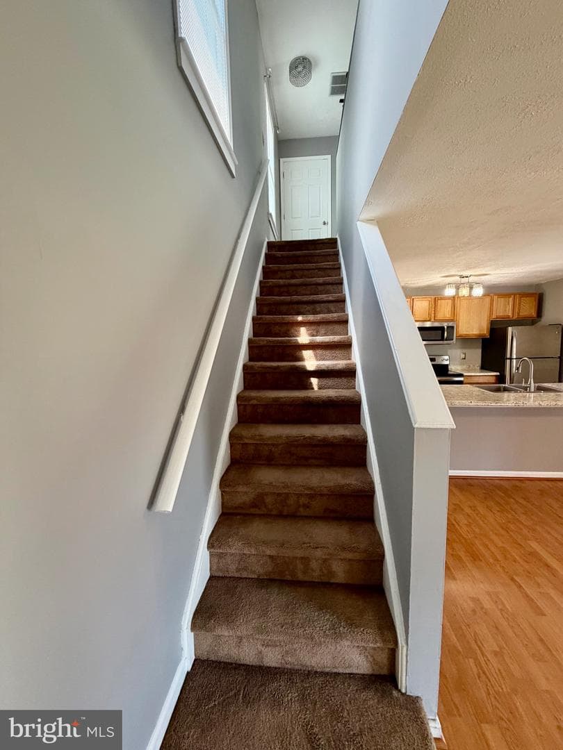 321 N Kent Street photo 11