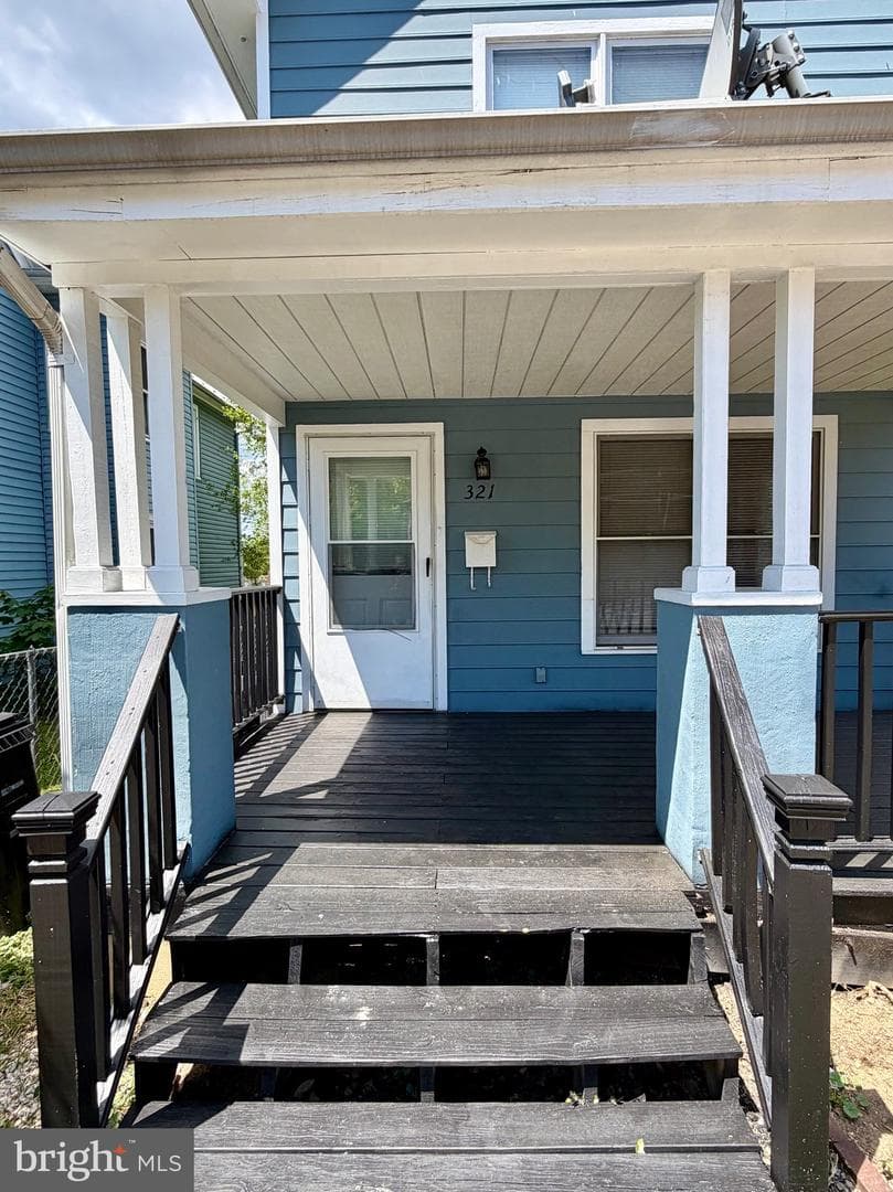 321 N Kent Street, Winchester