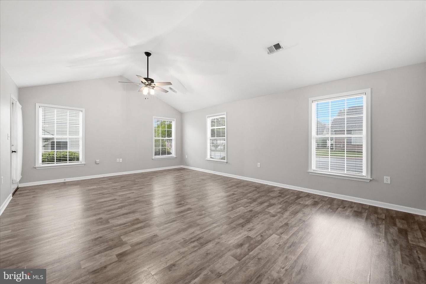 1856 Melvor Lane photo 10