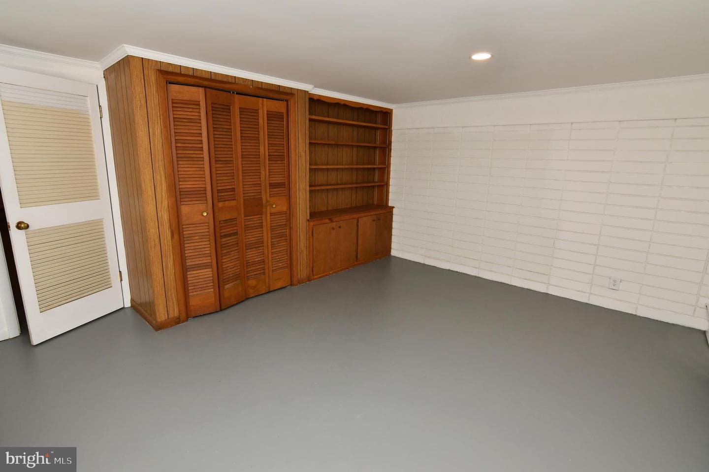 437 Beechcroft Road photo 38