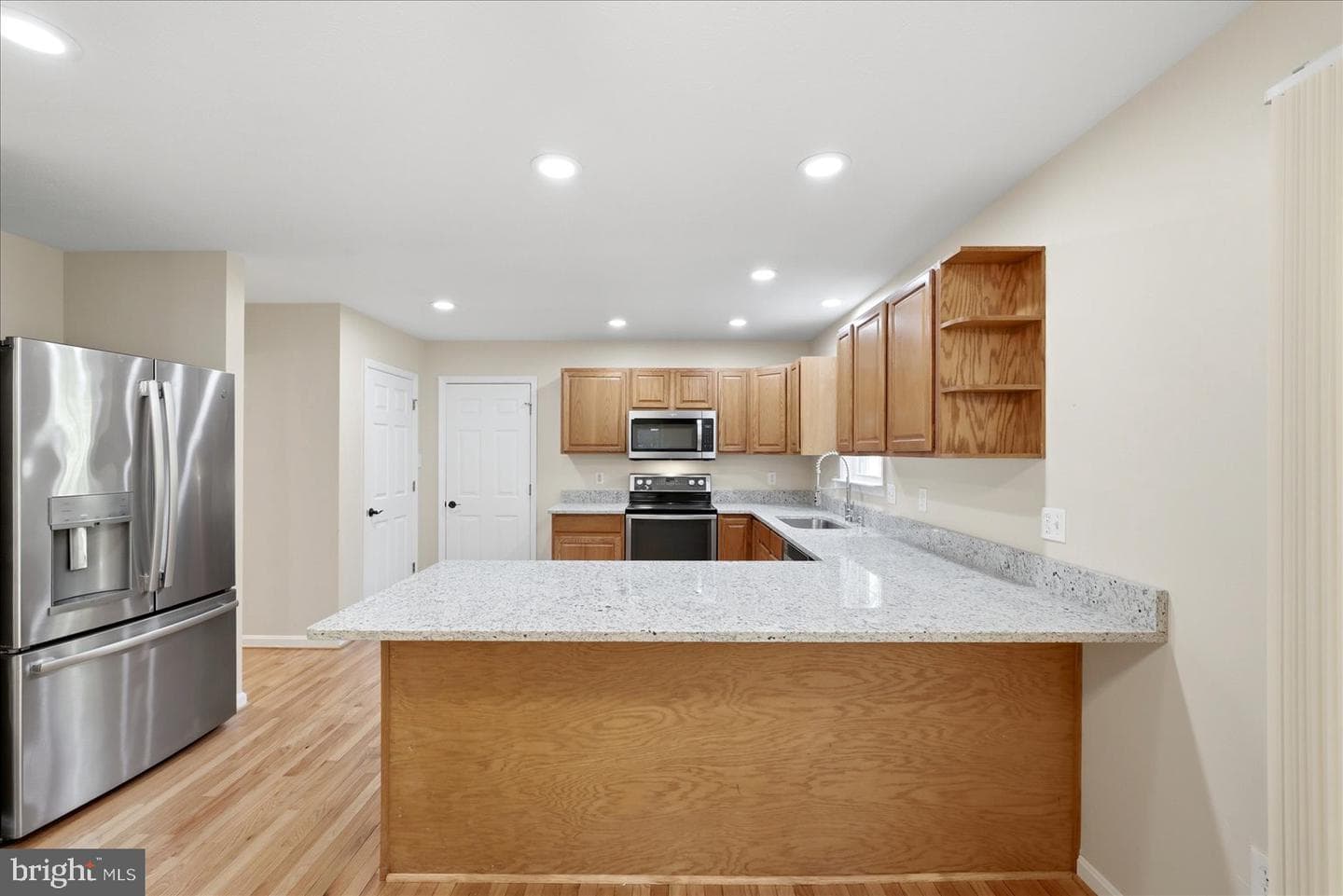 620 Crystal Court photo 16