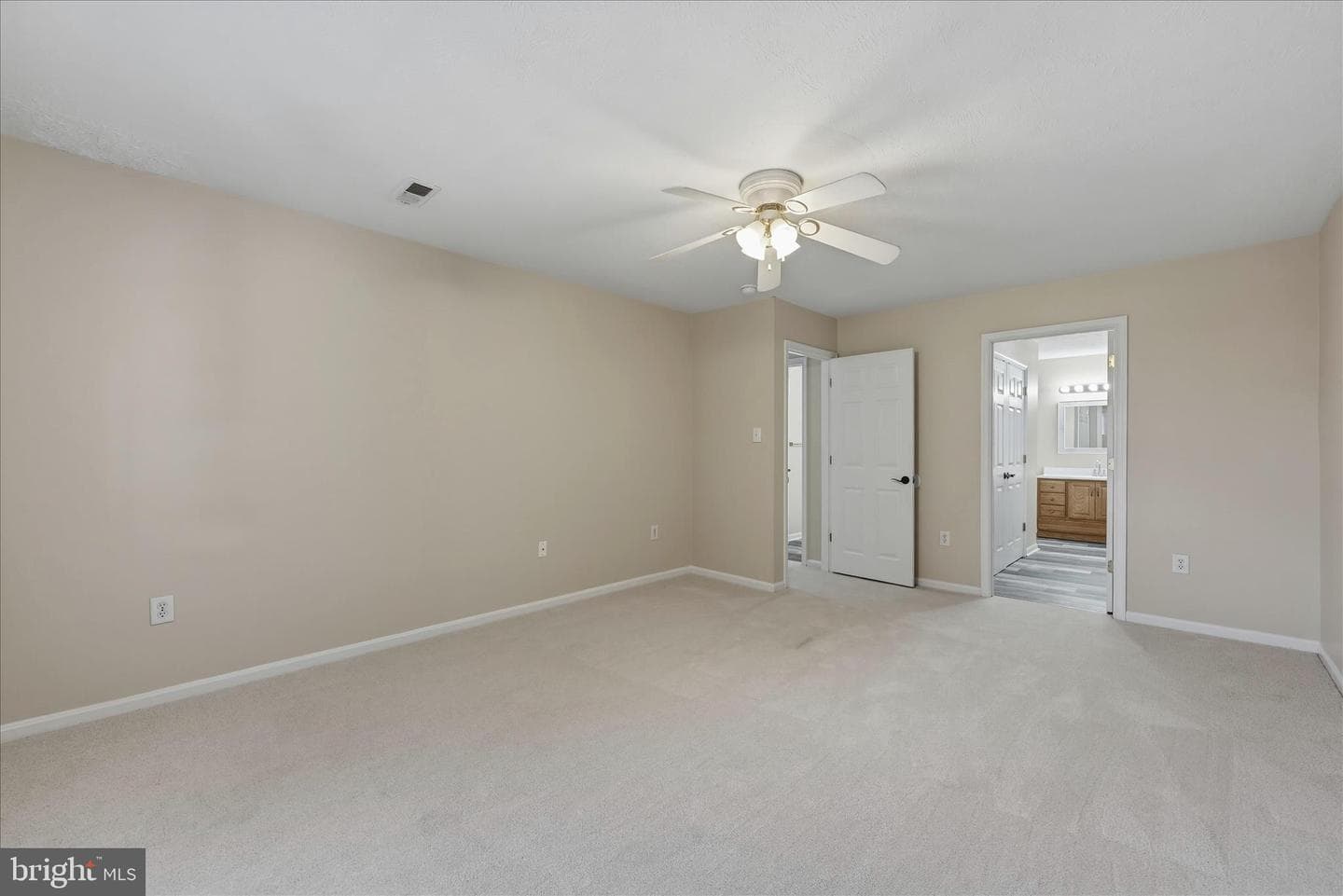 620 Crystal Court photo 32