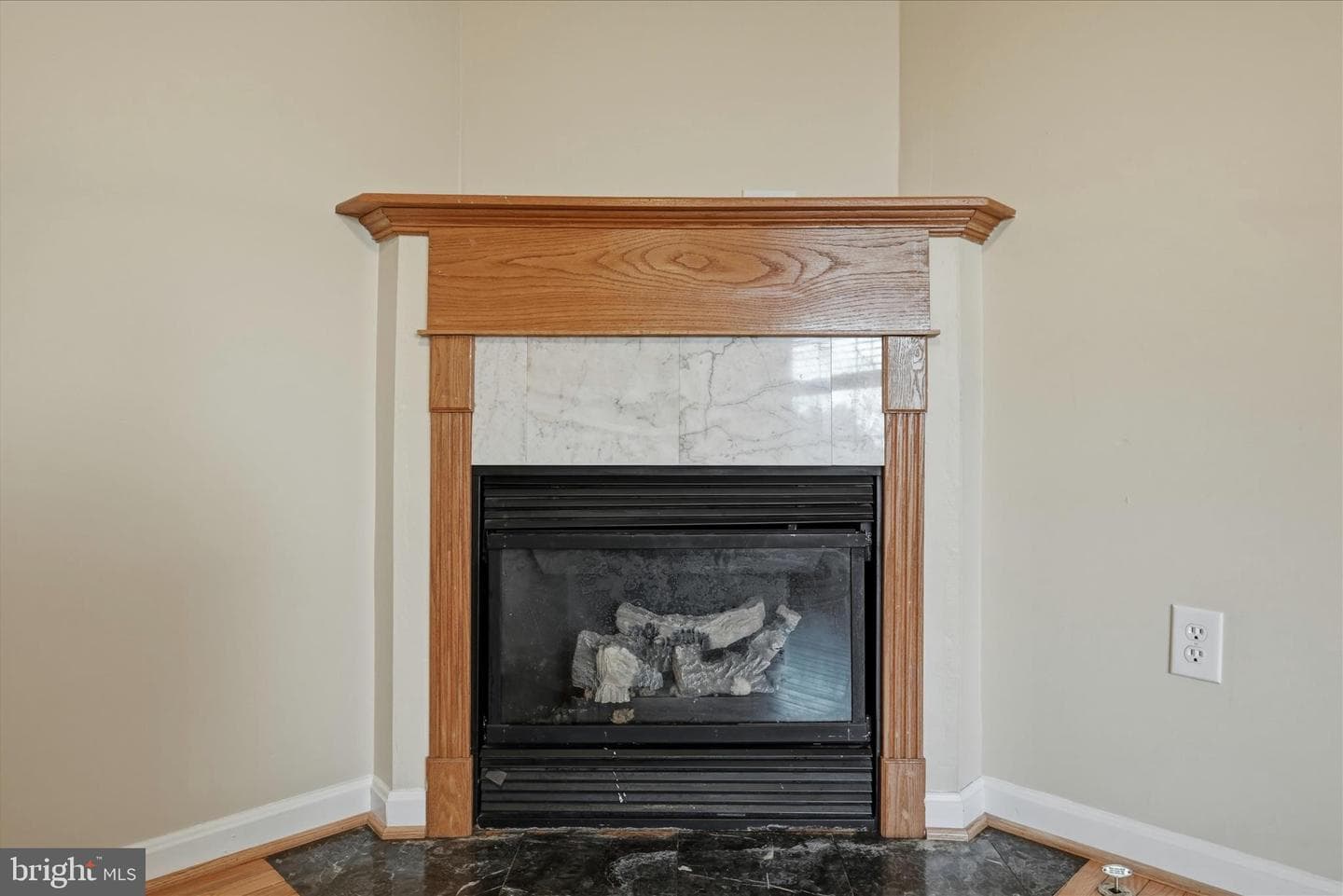 620 Crystal Court photo 6