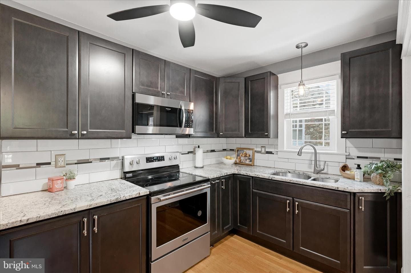 1423 Greystone Terrace photo 15