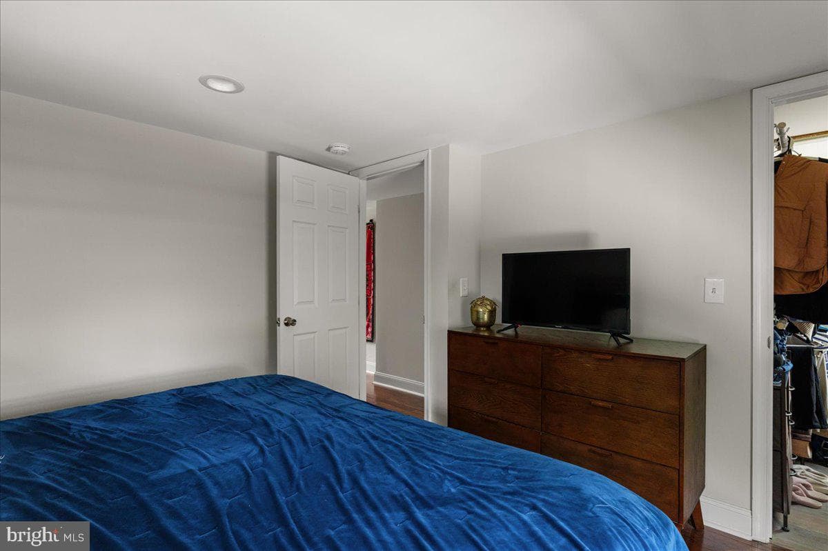 1044 Orchard Avenue photo 17