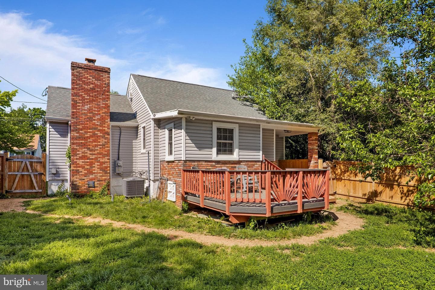 621 Patterson Ave photo 3