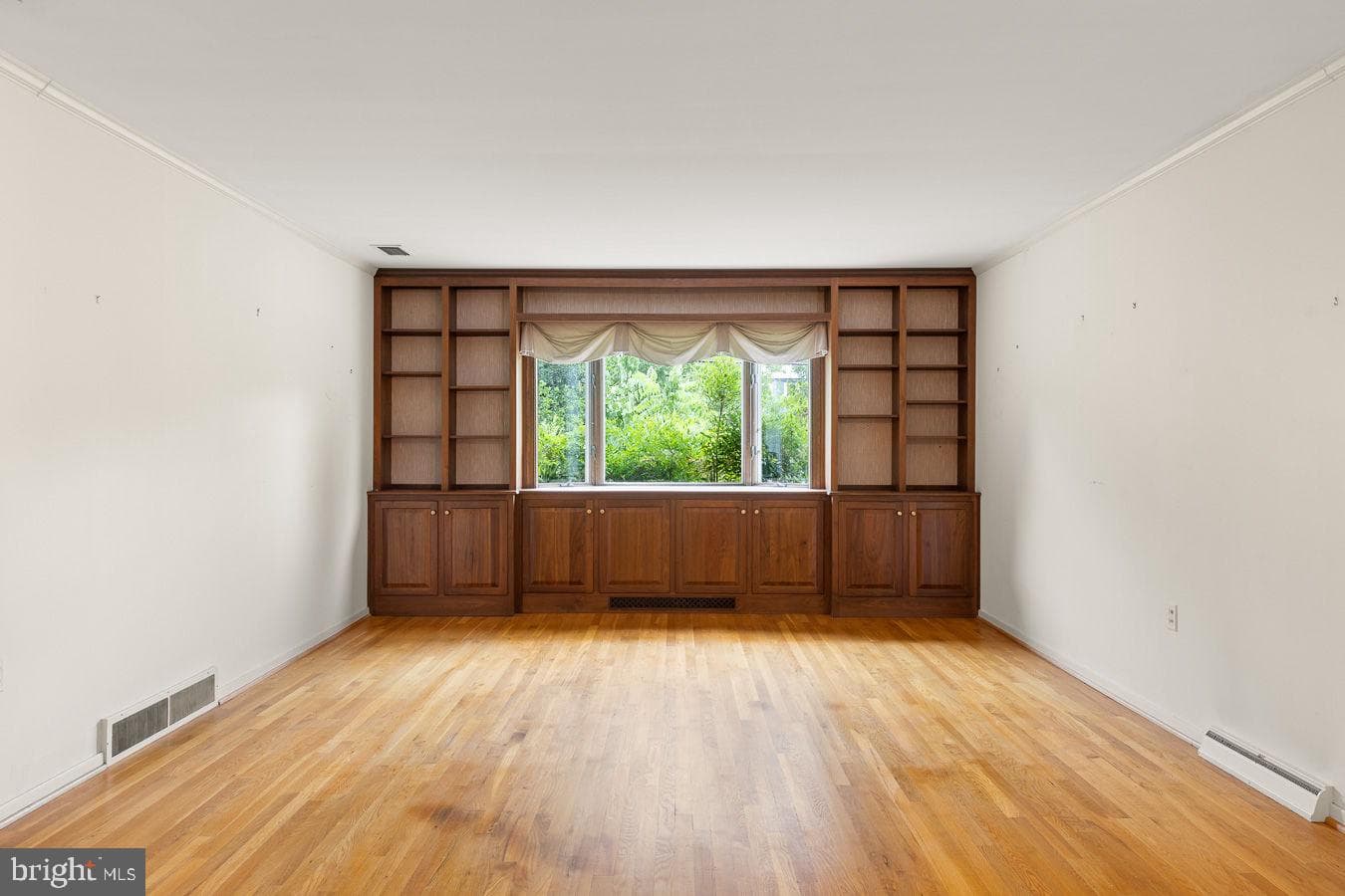 443 Fairmont Avenue photo 10
