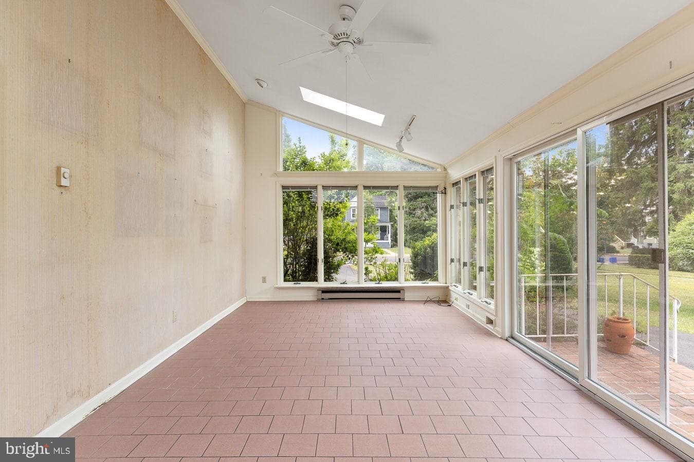443 Fairmont Avenue photo 15