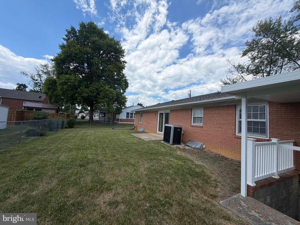 302 Wentworth Drive photo 36