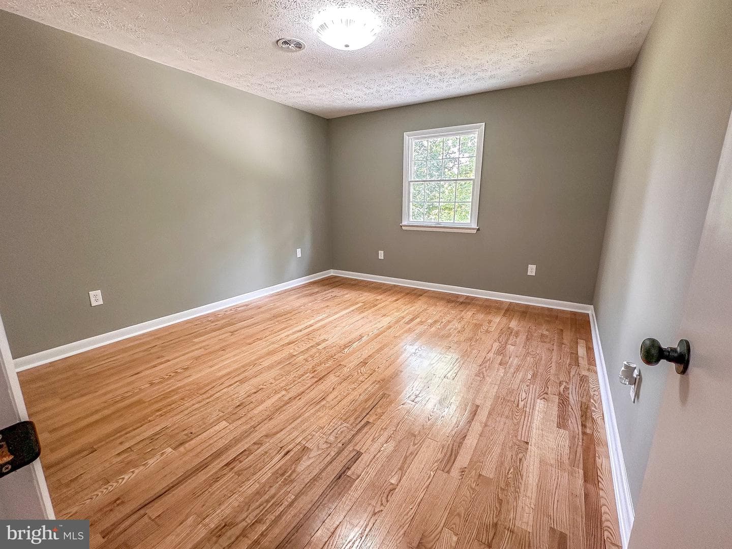 110 Russellcroft Road photo 14