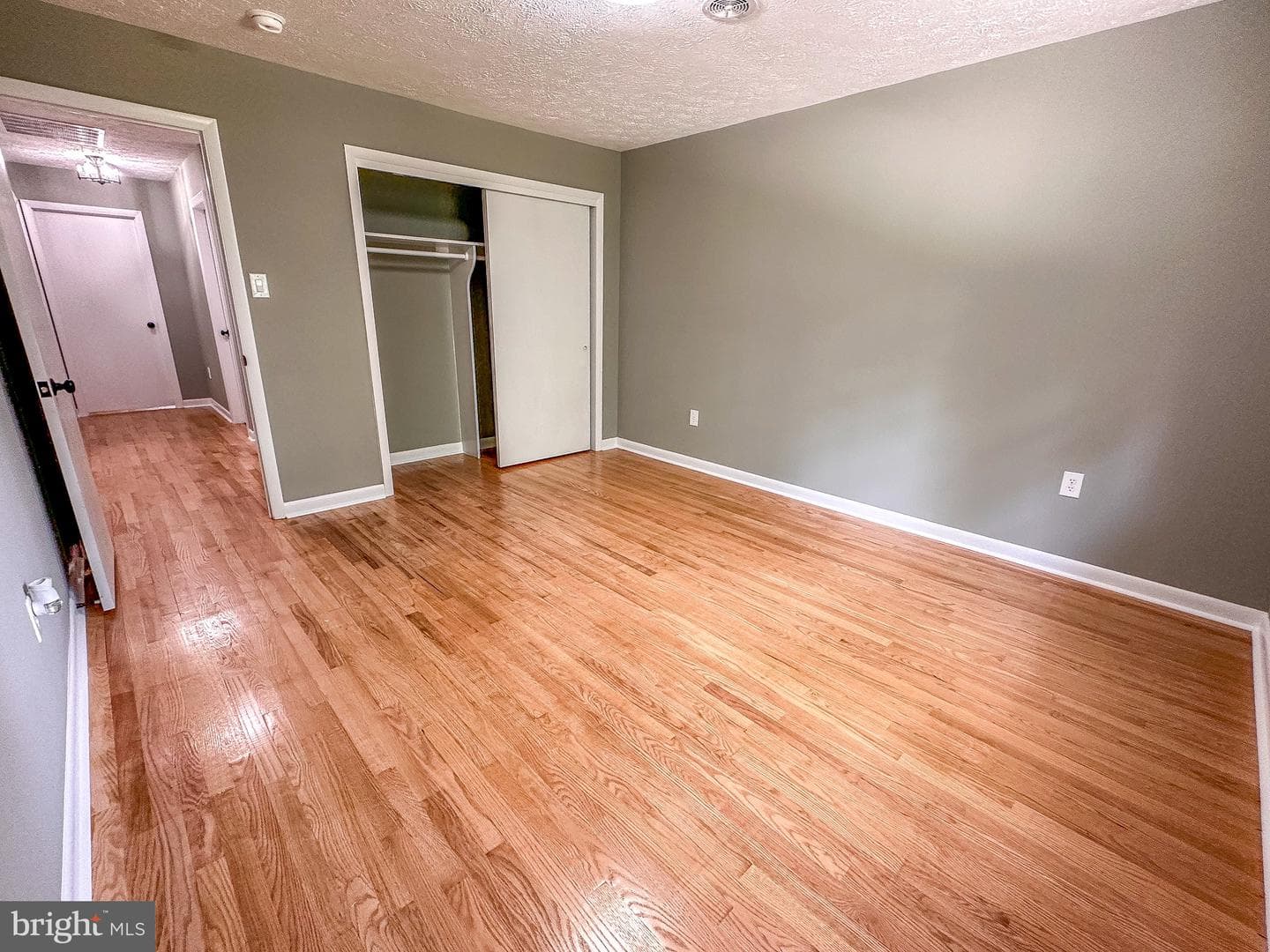110 Russellcroft Road photo 17