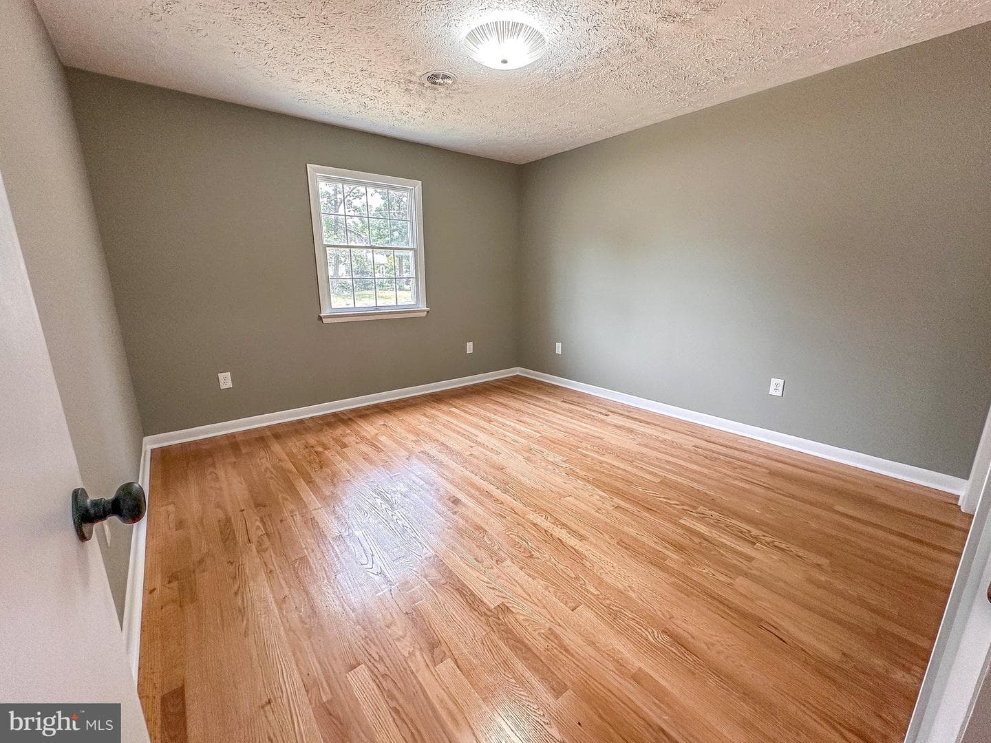 110 Russellcroft Road photo 24