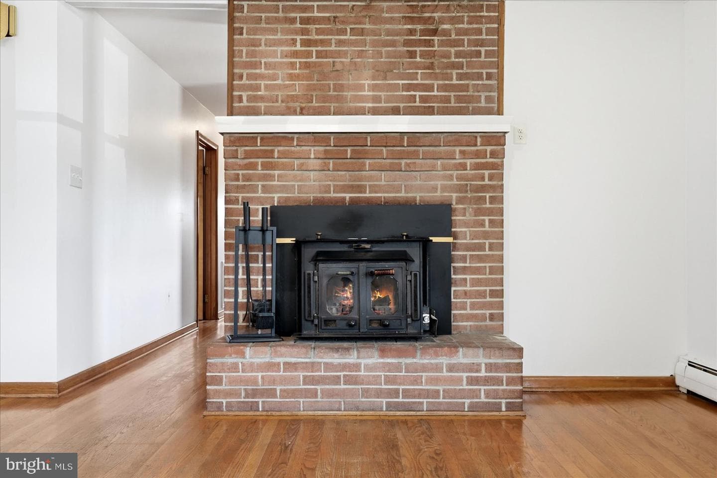 101 Locust Avenue photo 11