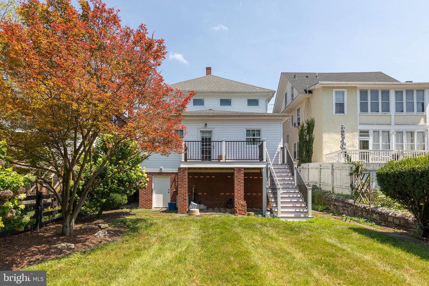 305 Amherst Street photo 14