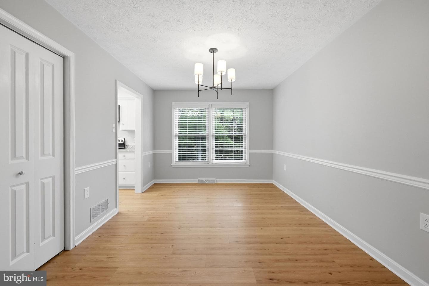 824 Appleseed Court photo 11
