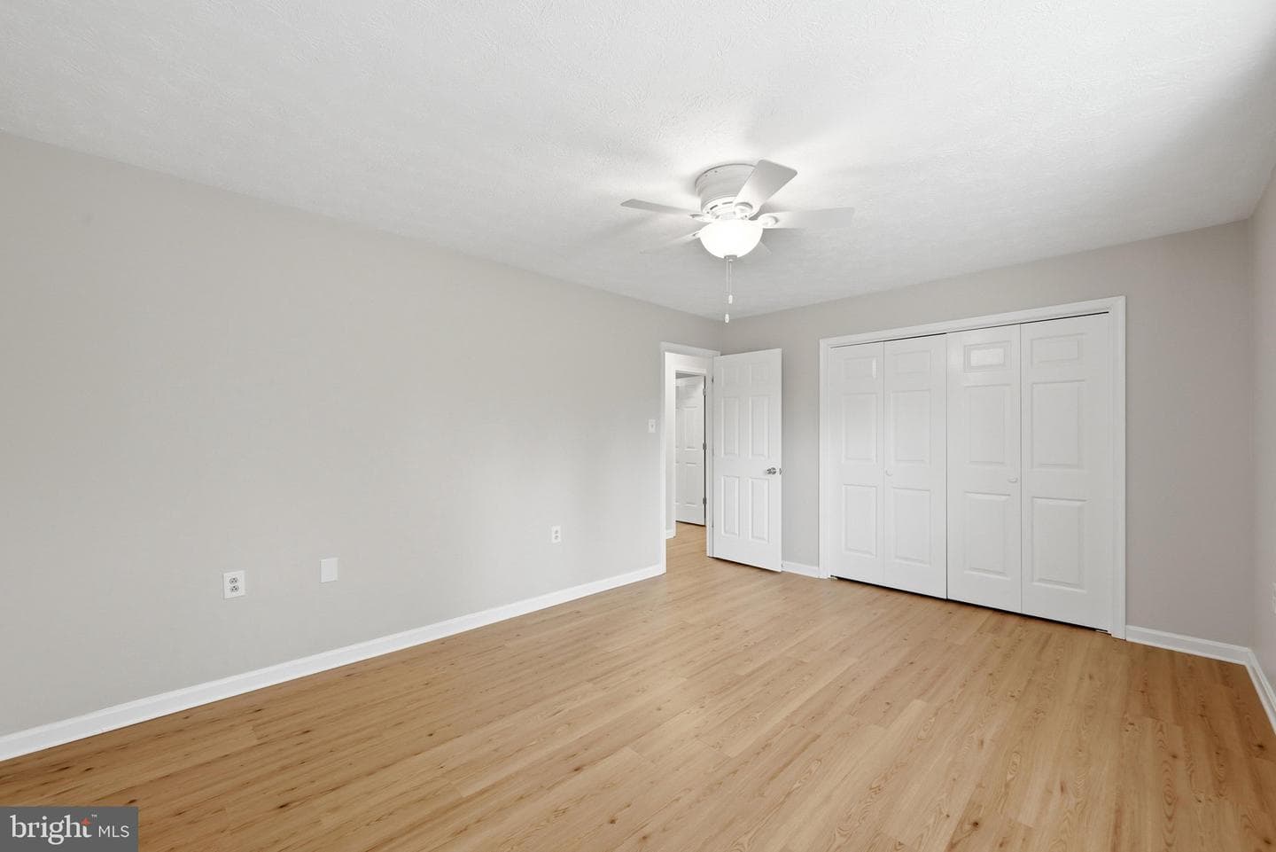 824 Appleseed Court photo 20