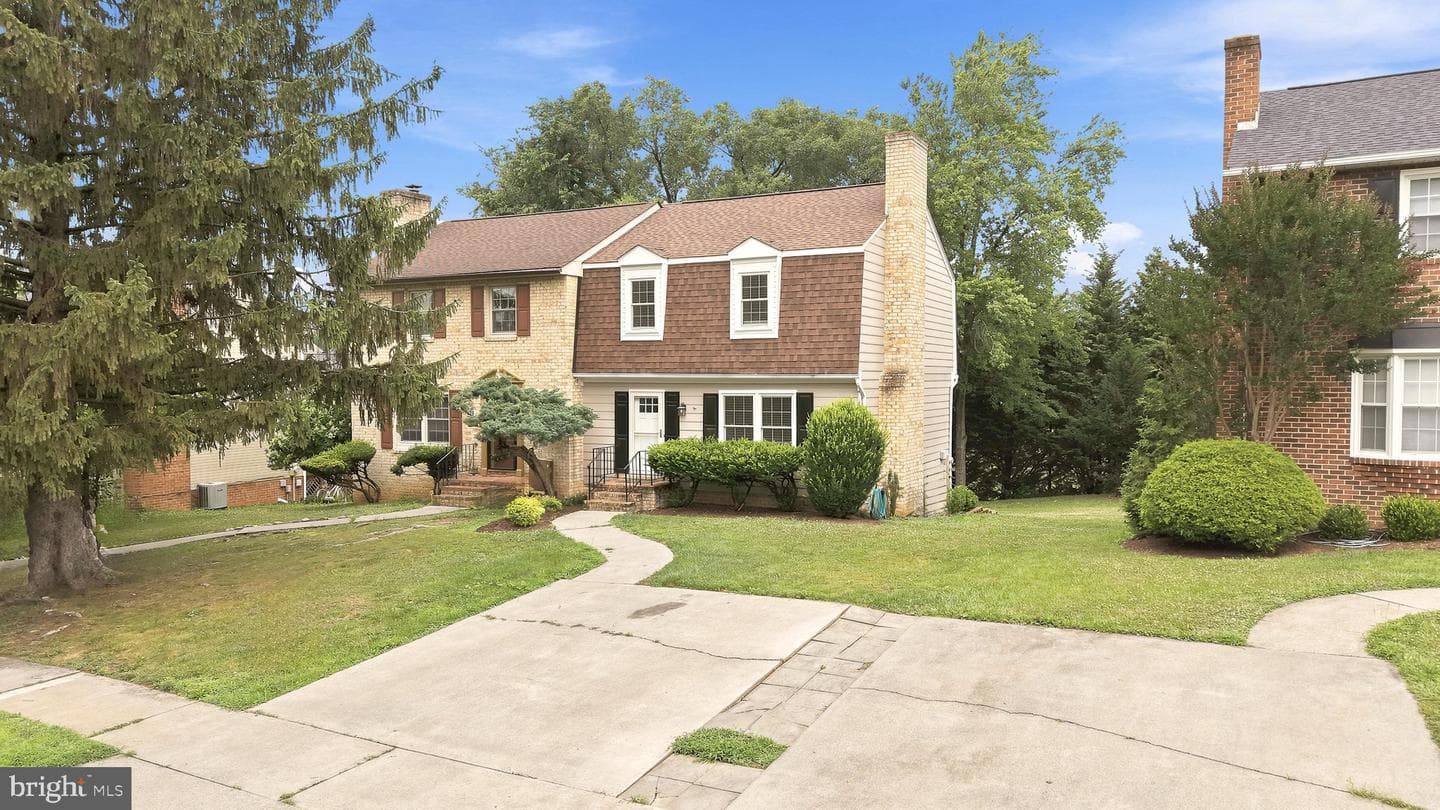 824 Appleseed Court photo 33