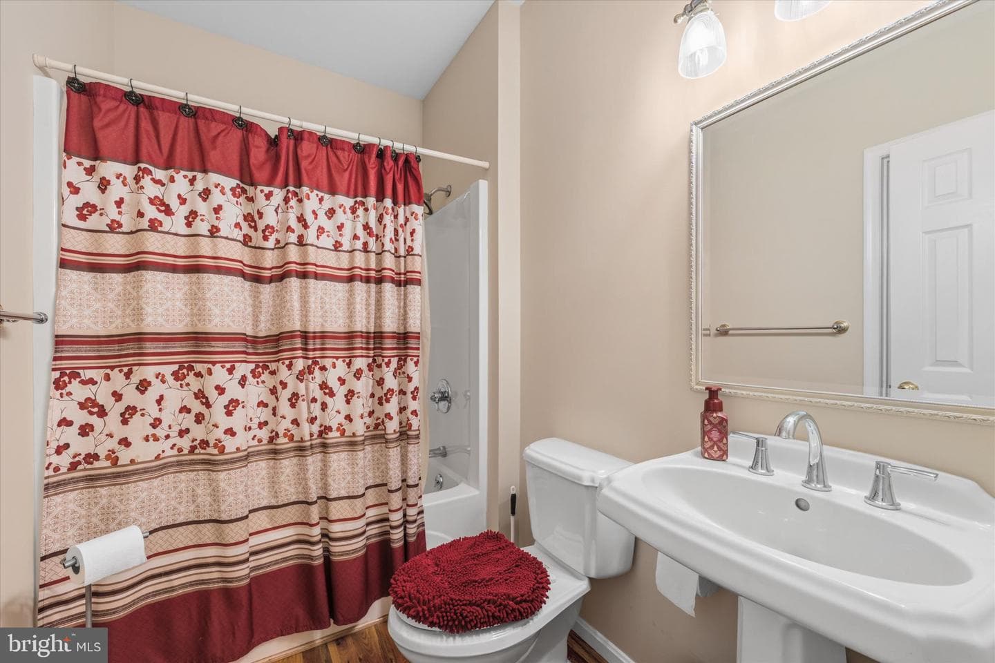 687 Woodland Ave photo 15