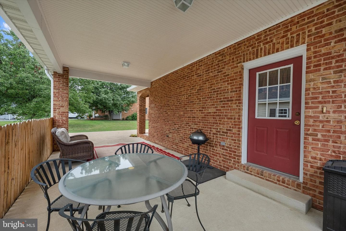 687 Woodland Ave photo 33