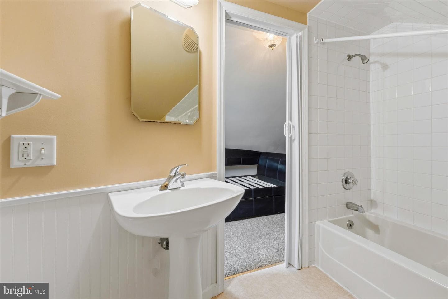 687 Woodland Ave photo 42