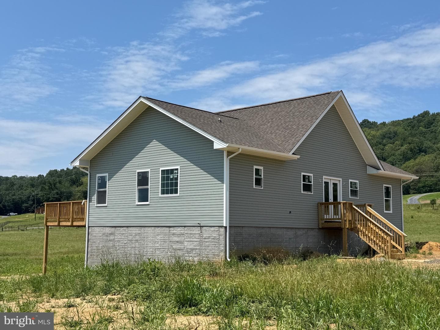 579 Joans Quadrangle Road photo 17