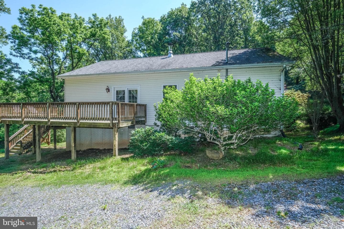 1195 Shangri La Road photo 6
