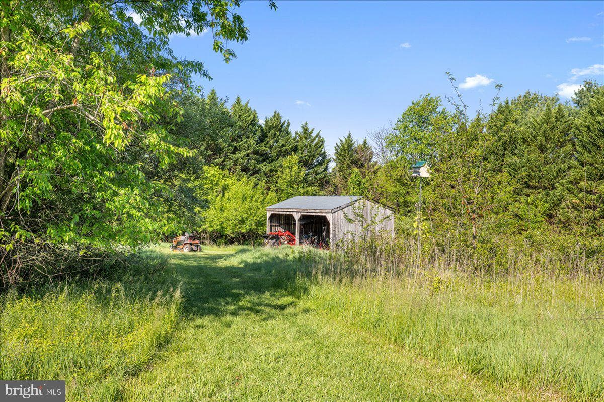 7525 Stonewall Jackson Highway photo 43