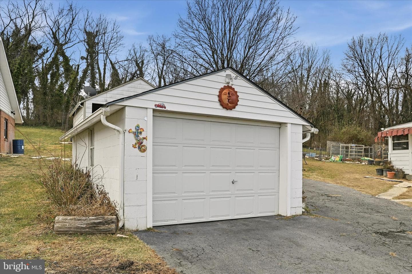 147 W Duck Street photo 33