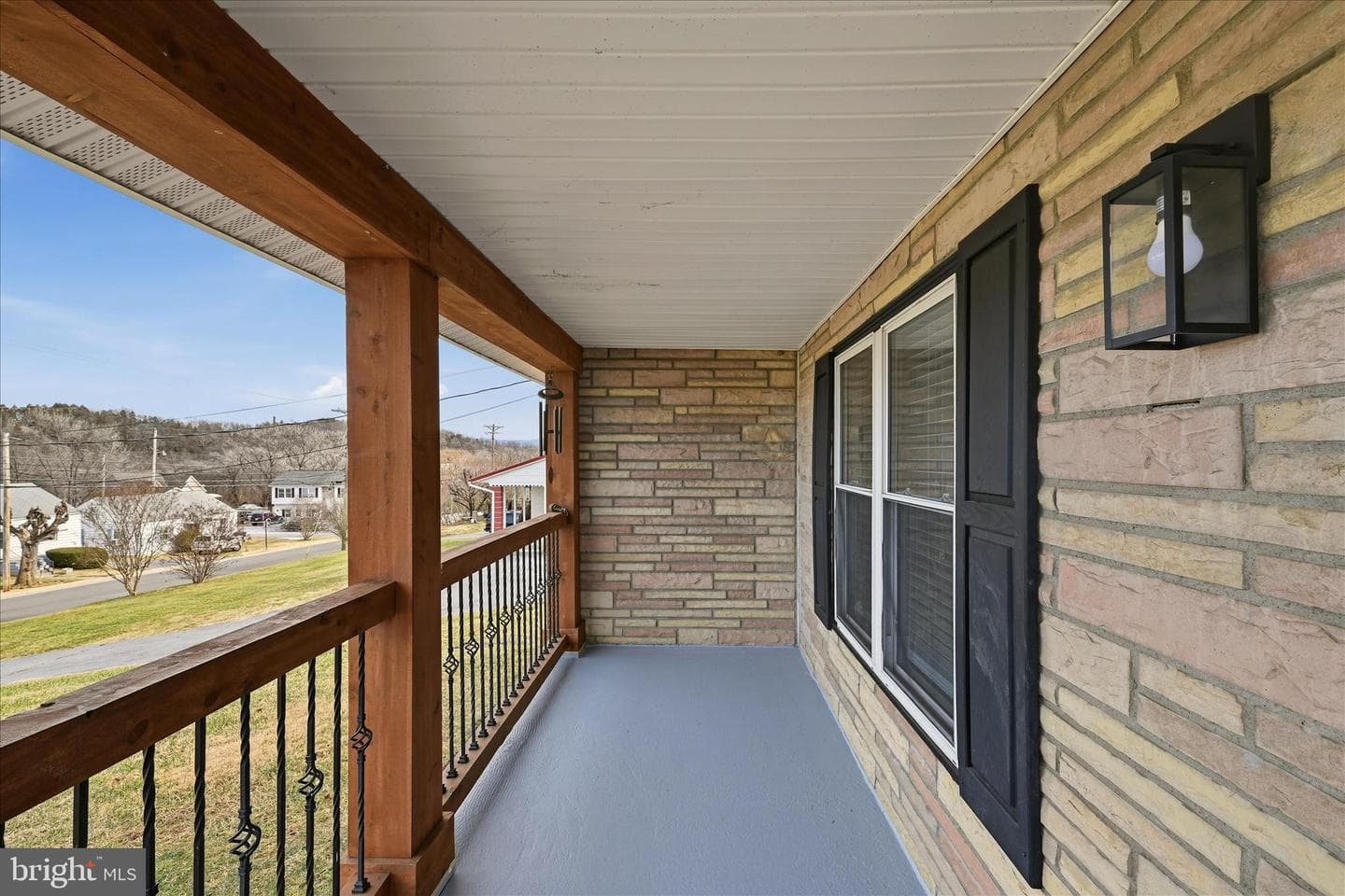147 W Duck Street photo 5