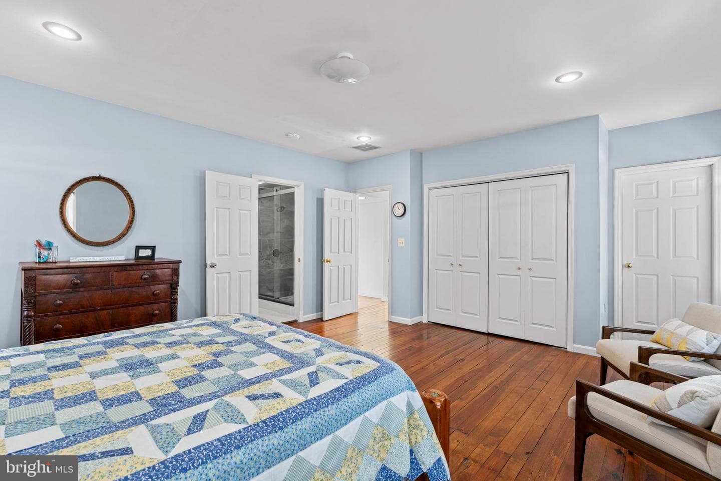 214 S Royal Avenue photo 34