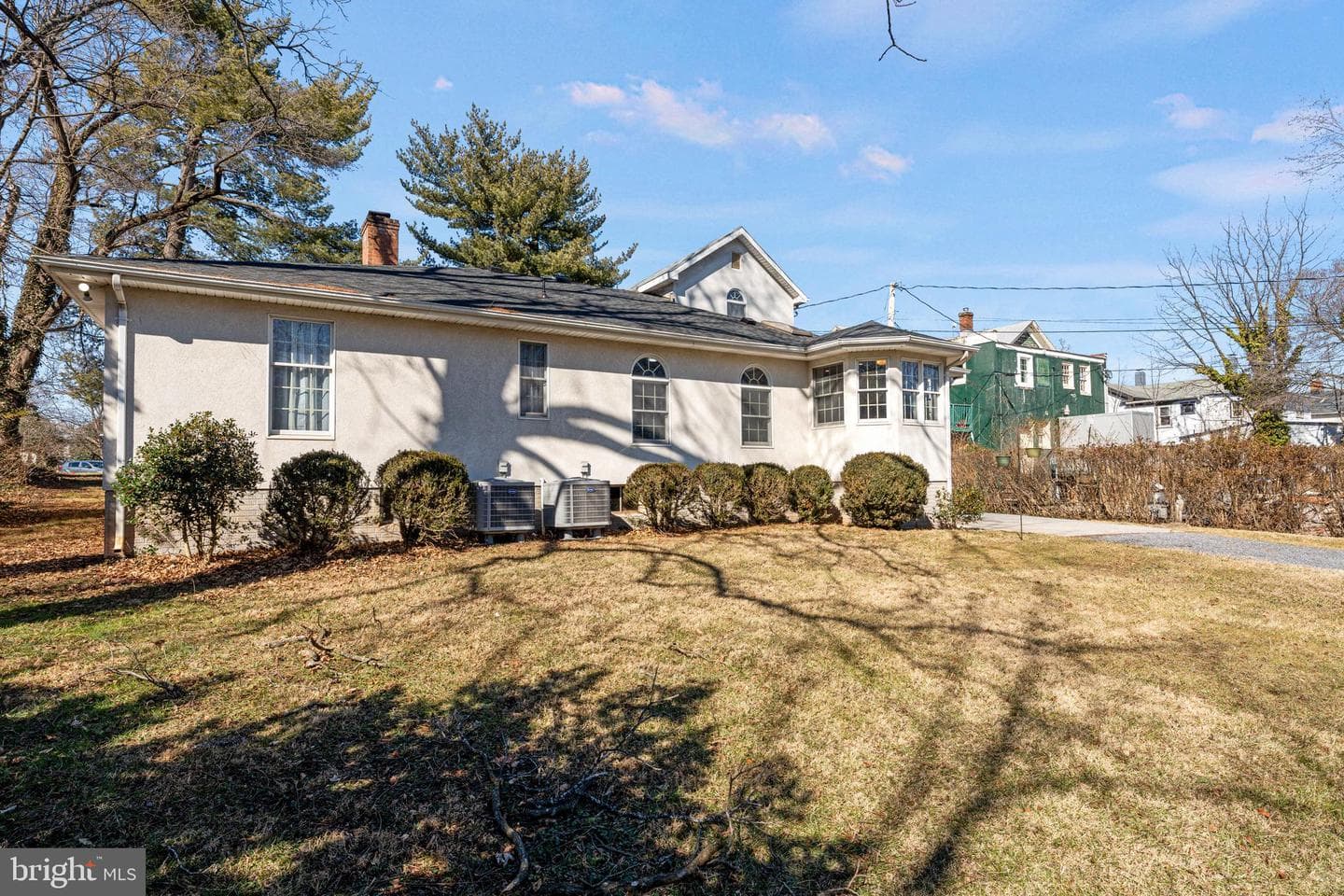 214 S Royal Avenue photo 48