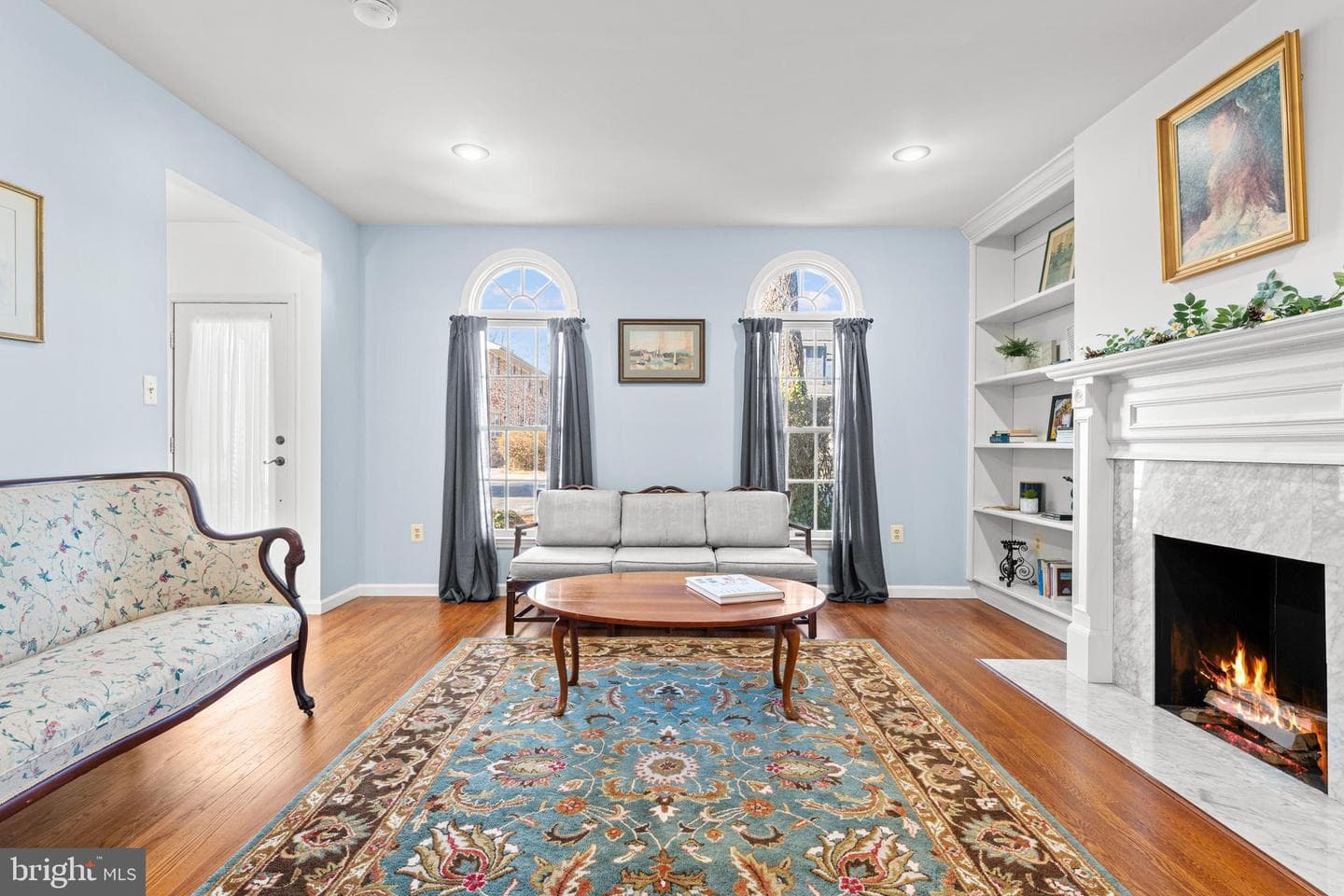 214 S Royal Avenue photo 6