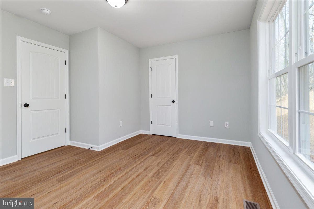 434 Old Oak Lane photo 14