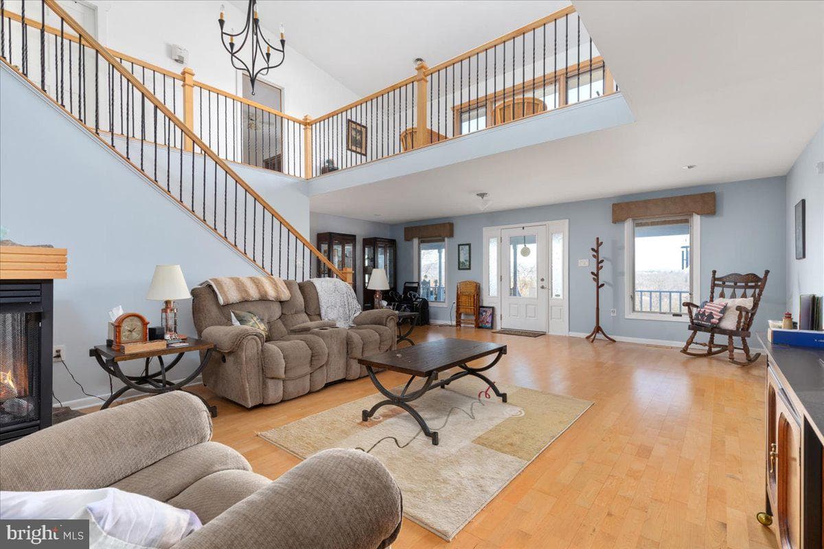 209 Park Ridge Court photo 7