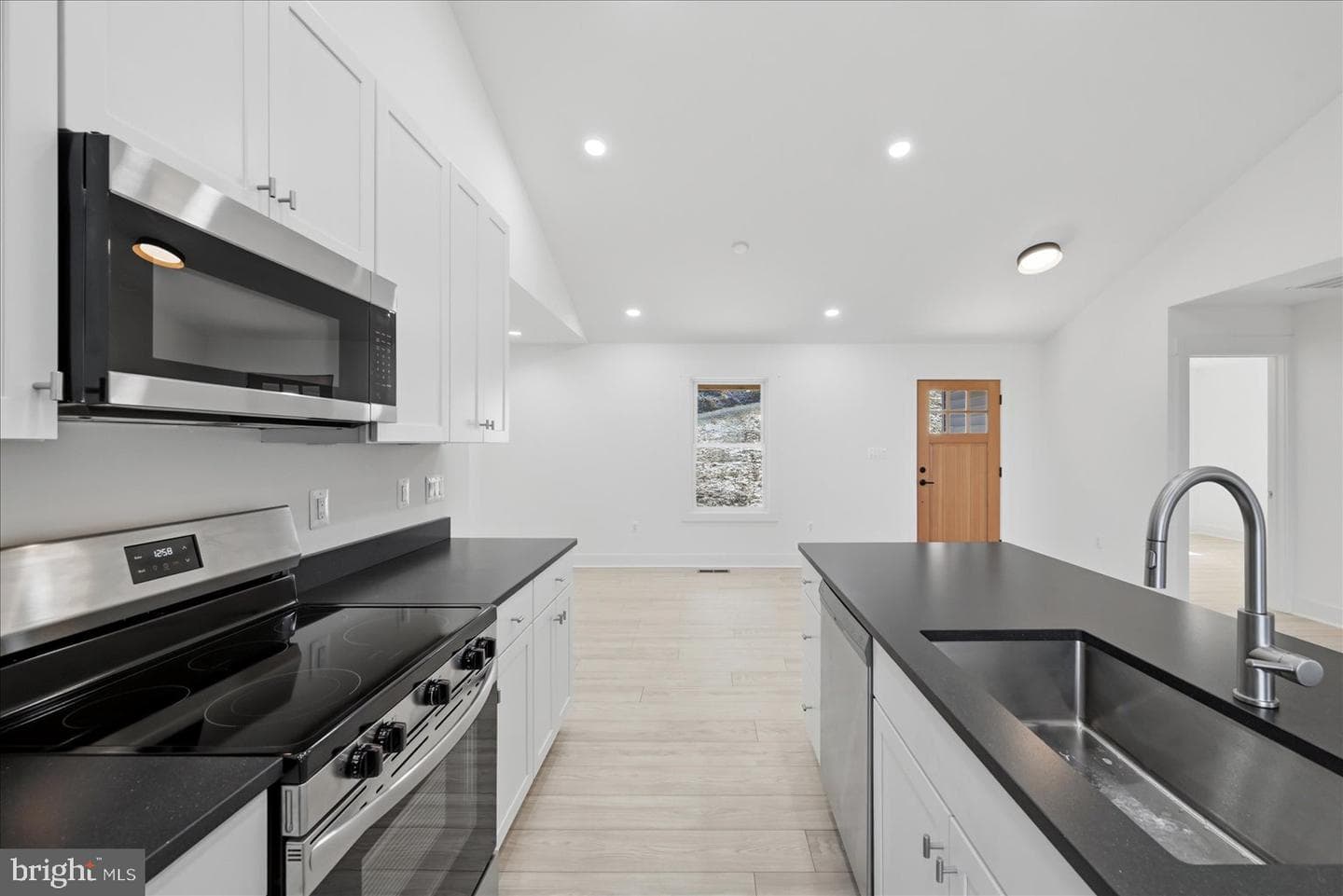 377 Windy Way photo 13