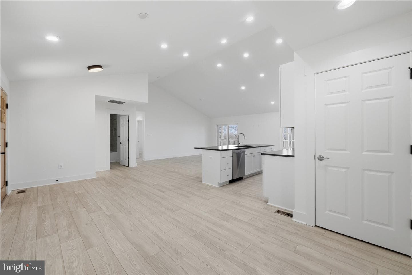 377 Windy Way photo 18