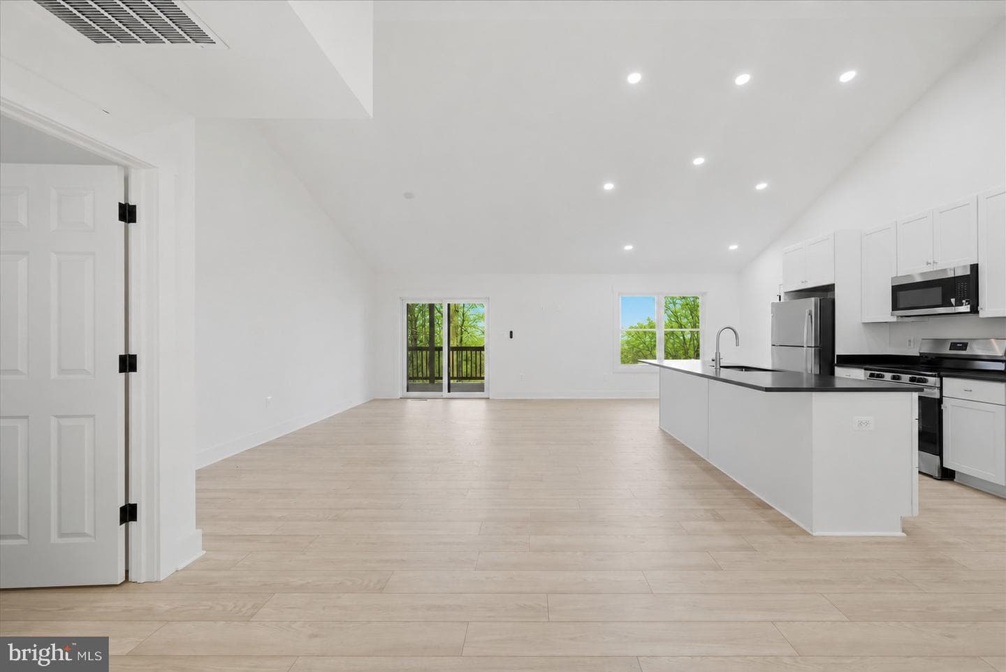 377 Windy Way photo 9
